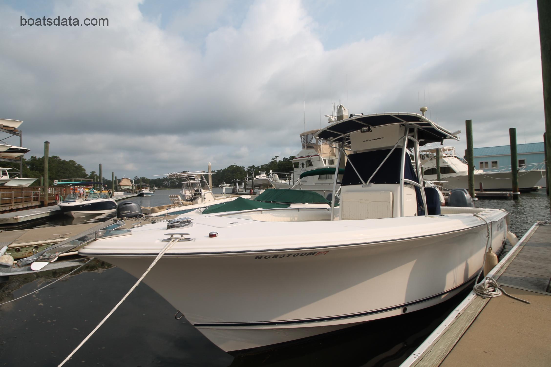 Sea Hunt 260 center console Technical Data 