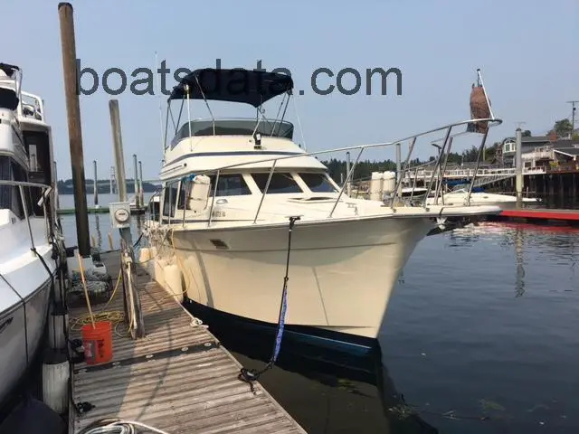 Tollycraft 34' Sedan Technical Data 