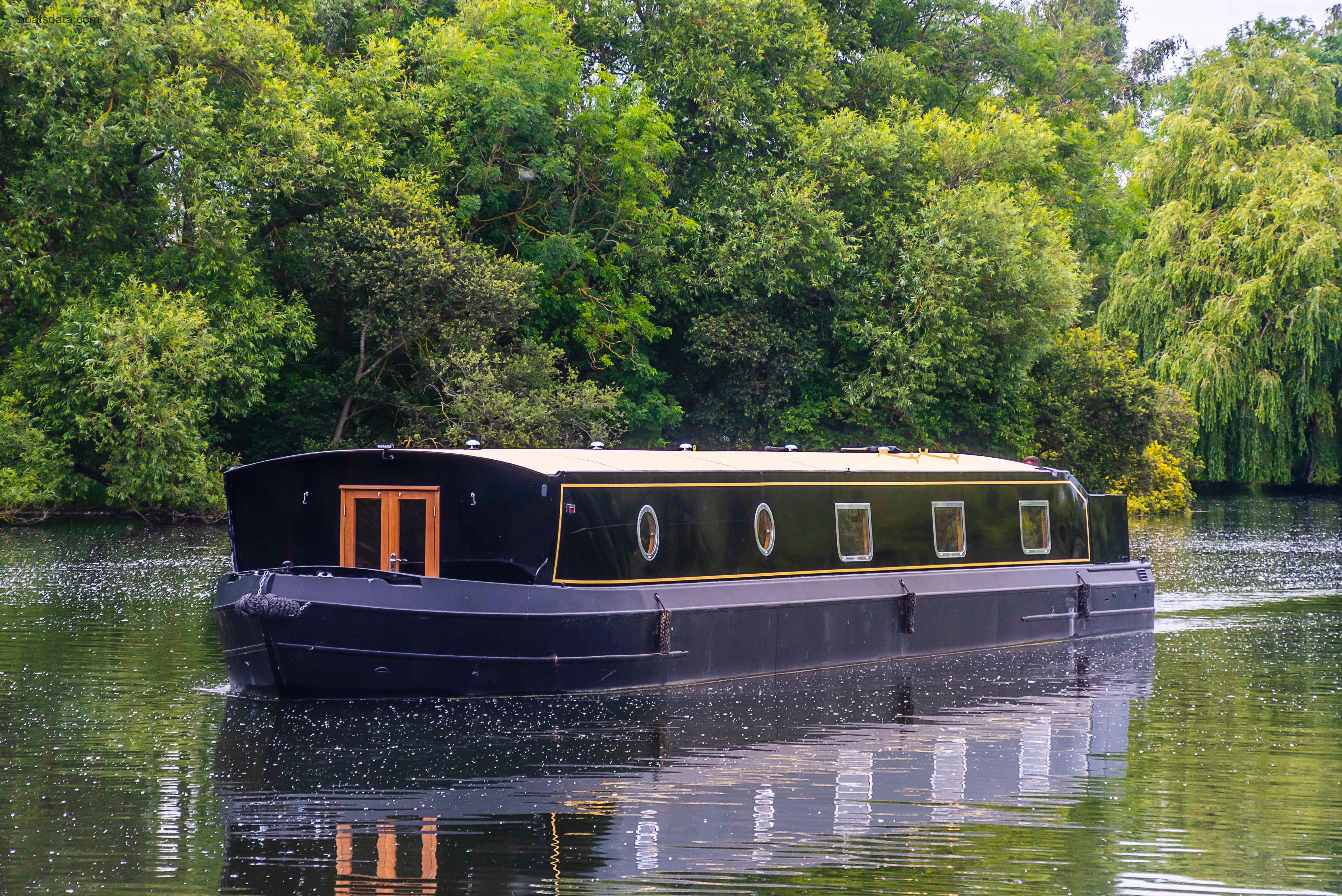 Wide Beam Narrowboat Colingwood 60 x 12 06 Sailaway tv detailed specifications and features