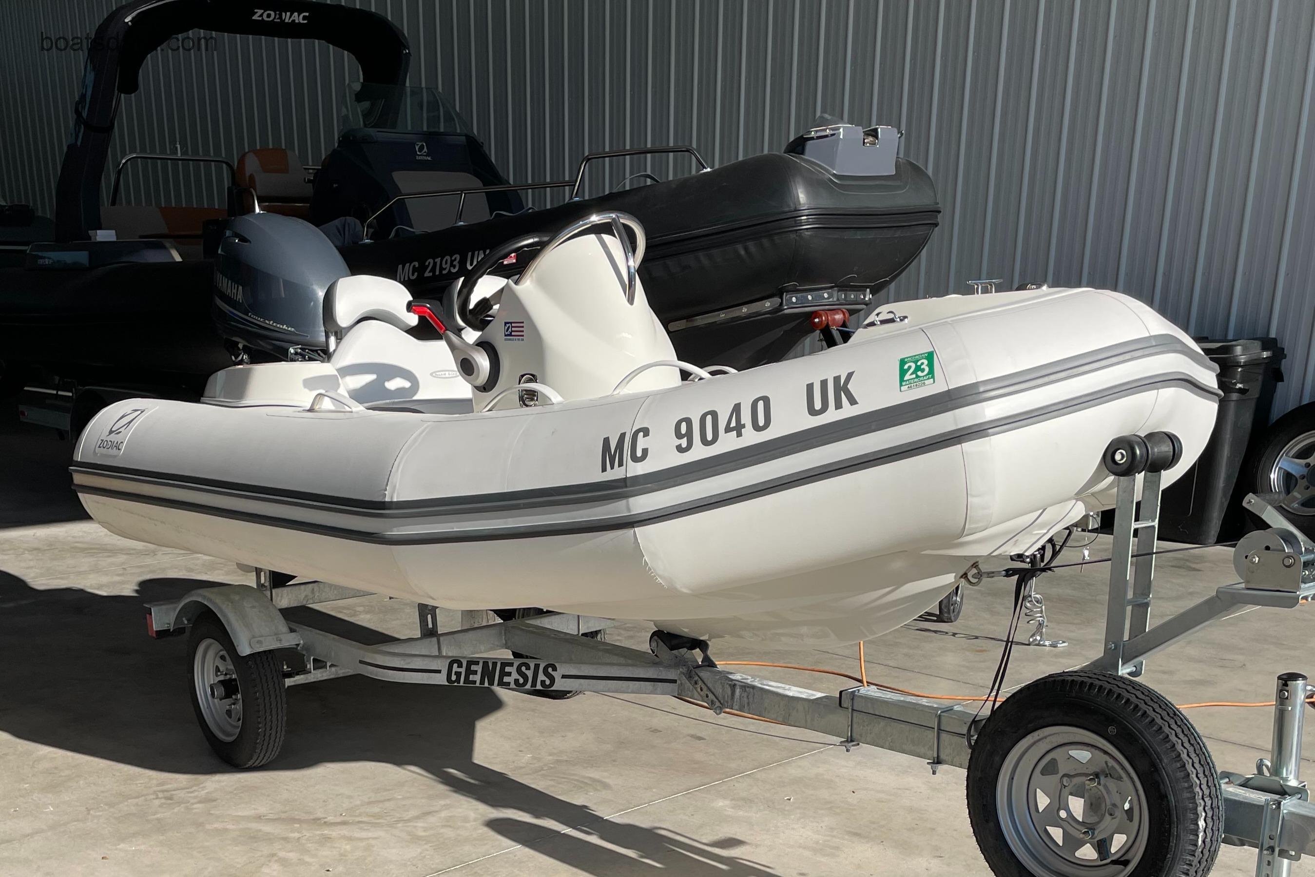 Zodiac 2020 360 Yachtline DL NEO tv detailed specifications and features