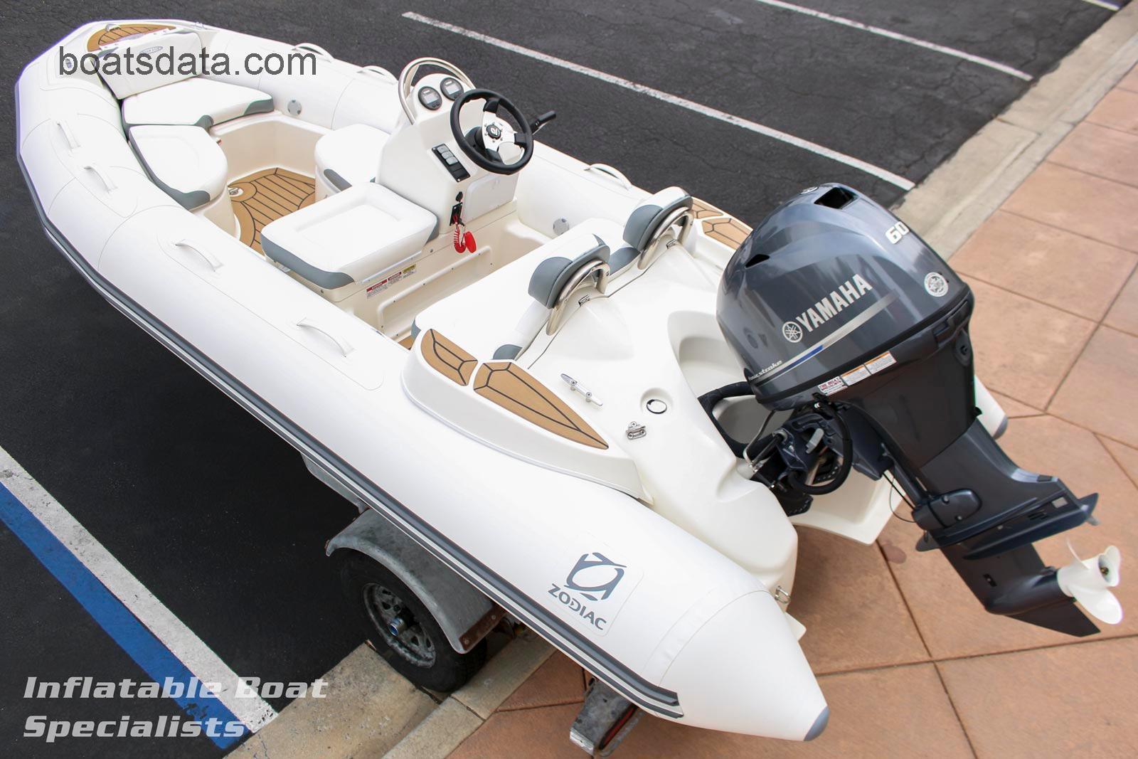 Zodiac Yachtline 440 tv detailed specifications and features
